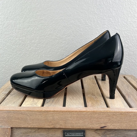 Cole Haan Patent Leather Closed Toe Heels Pumps Forest Green Size 9.5 Office - Picture 7 of 9